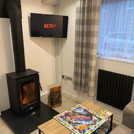 Cardiff Coach House With Hot Tub & Log Fire Villa Exterior photo